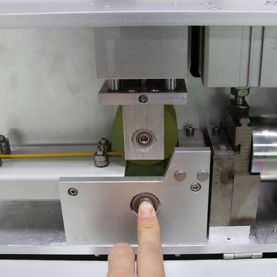 CLX-96 เครื่องตัดสายไฟเบอร์ออปติกอัตโนมัติ ความเร็ว 1.6-2.1m/S สําหรับสายพัด 0.9MM-6MM และอินเตอร์เฟซสัมผัส