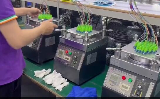 48 ท่า LC PC สายไฟเบอร์ออปติก จิ๊กเคลือบด้วยสแตนเลสที่แข็งแรงสําหรับการบดประสิทธิภาพสูง