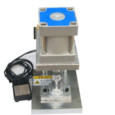 SC LC FC ST MU เครื่องผลิตสายแพทช์ไฟเบอร์แนวตั้งเครื่องจีบแบบนิวเมติก Pneumatic