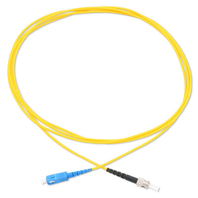 สีเหลือง G657A2 ไฟเบอร์ออปติก Sc Upc To Sc Apc สายแพทช์ Single Mode Simplex Cable