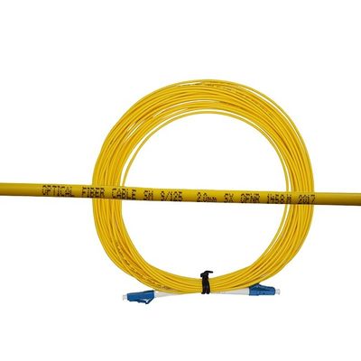 LC UPC SM สายแพทช์ไฟเบอร์ออปติกสายเคเบิลเครือข่าย 0.9 มม. / 2.0 มม. / 3.0 มม. การแลกเปลี่ยนที่ดี